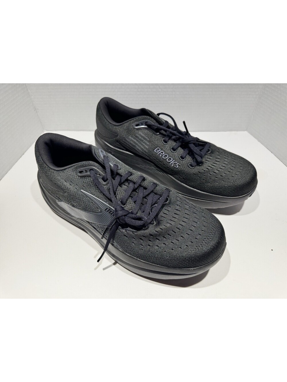 Brooks Ghost Max 3 - Men’s Size 11 - Regular Width - Brand New In Box!